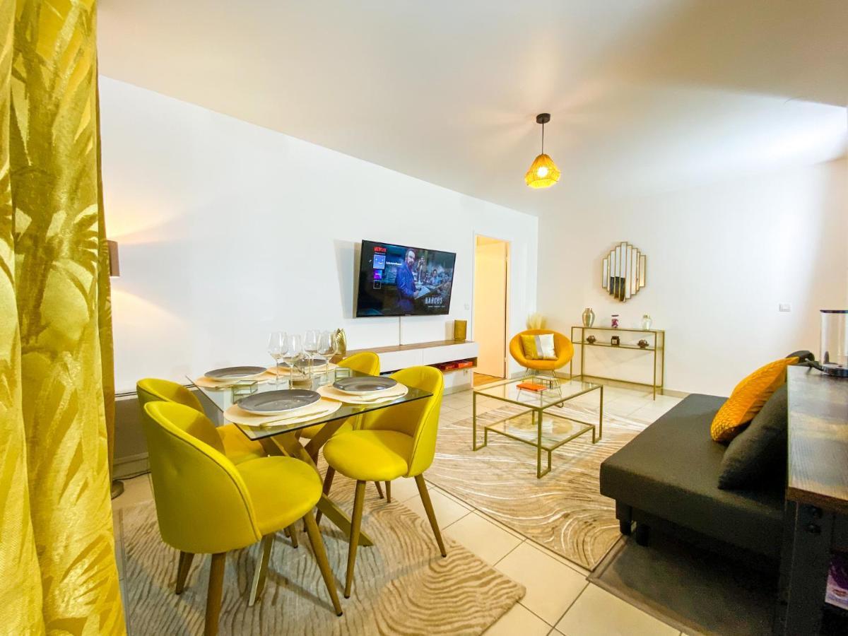The Golden House * Parking * Garden Apartment Корбей-Есон Екстериор снимка