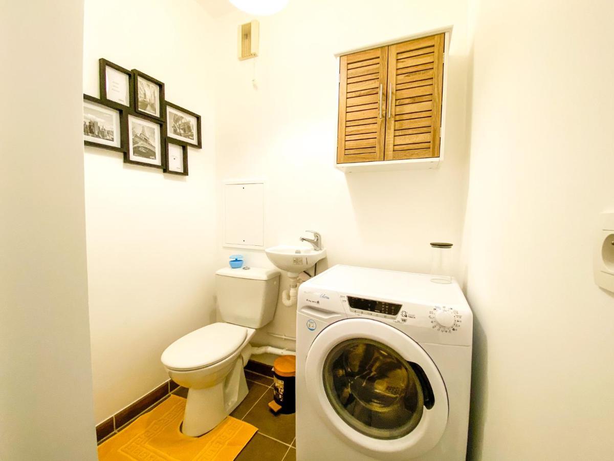 The Golden House * Parking * Garden Apartment Корбей-Есон Екстериор снимка
